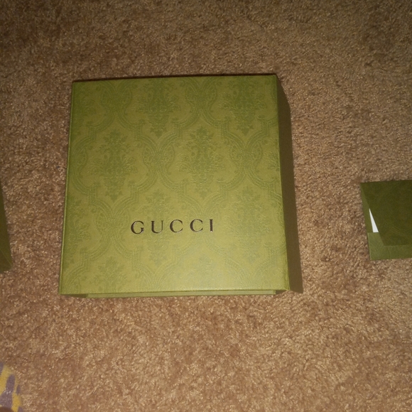 Don't want to wear it anymore - Picture 6 of 9